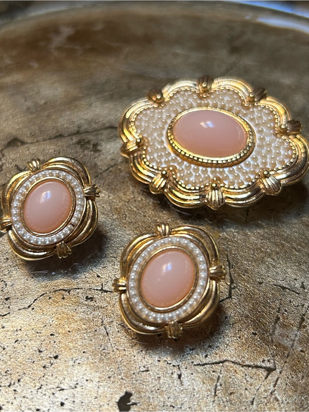 Avon 1988 Vintage Gold-Tone Pink Cabochon Floral Brooch and Clip-Earrings Set